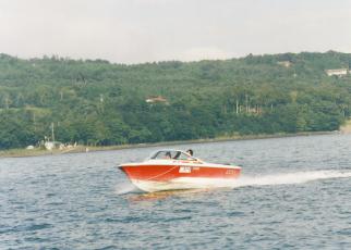 ���߂ĐG�ꂽ�{�[�g