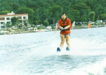 �A�N�V�f���g