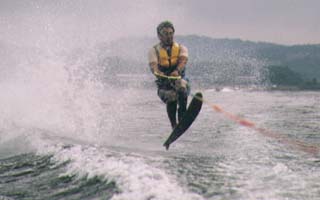 �E�H�[�^�[�X�L�[