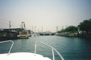 SRV�����^���{�[�g�N���u